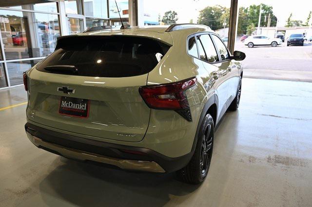 new 2025 Chevrolet Trax car, priced at $25,955