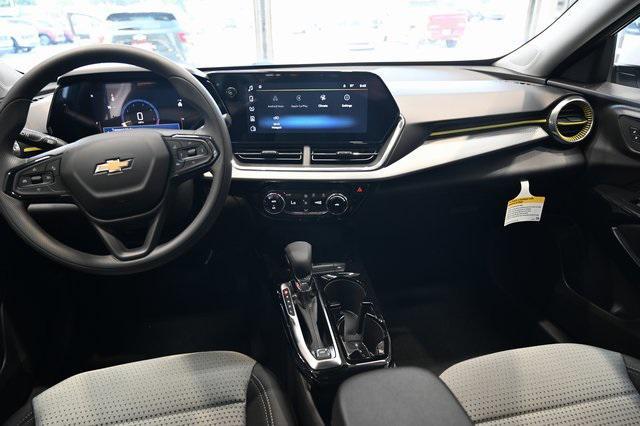 new 2025 Chevrolet Trax car, priced at $23,195