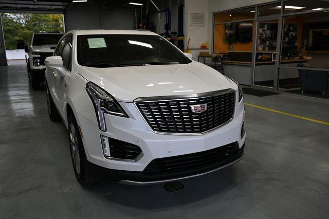 used 2025 Cadillac XT5 car, priced at $46,900