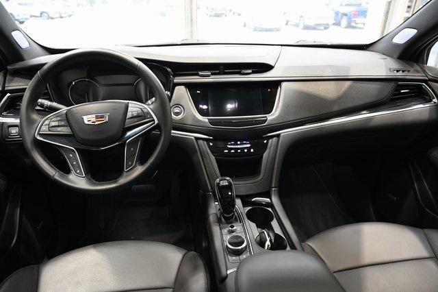 used 2025 Cadillac XT5 car, priced at $46,900