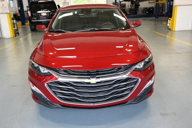 new 2025 Chevrolet Malibu car, priced at $28,895