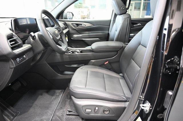new 2025 Chevrolet Traverse car, priced at $43,695