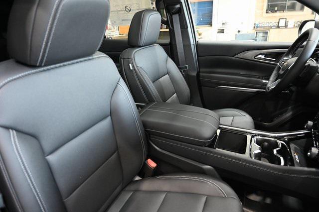 new 2025 Chevrolet Traverse car, priced at $43,695