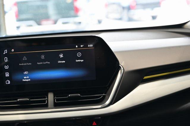 new 2025 Chevrolet Trax car, priced at $24,750