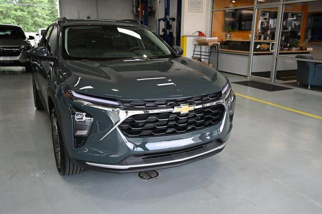 new 2025 Chevrolet Trax car, priced at $24,750