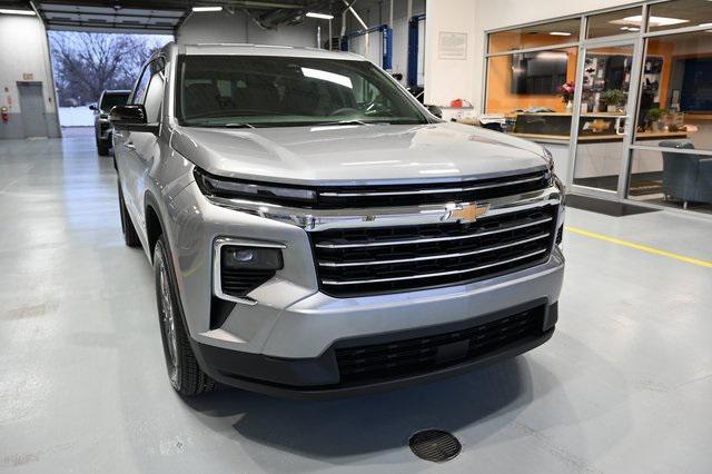 new 2025 Chevrolet Traverse car, priced at $42,395