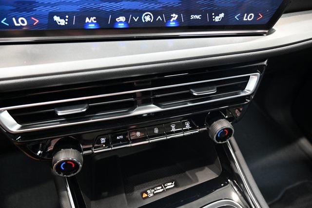 new 2025 Chevrolet Traverse car, priced at $43,695