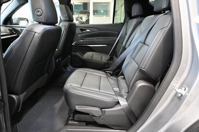 new 2025 Chevrolet Traverse car, priced at $43,695