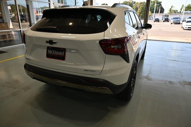 new 2025 Chevrolet Trax car, priced at $25,195