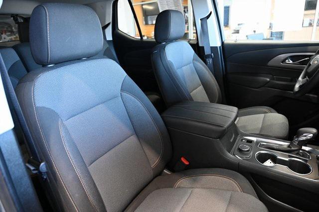 used 2021 Chevrolet Traverse car, priced at $18,500