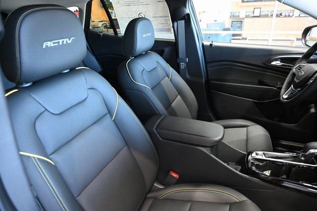 new 2025 Chevrolet Trax car, priced at $25,495