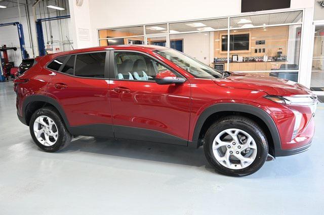 new 2025 Chevrolet Trax car, priced at $23,550