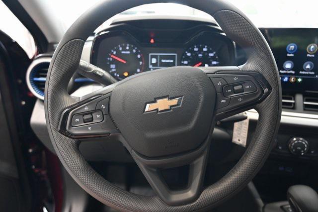 new 2025 Chevrolet Trax car, priced at $23,550