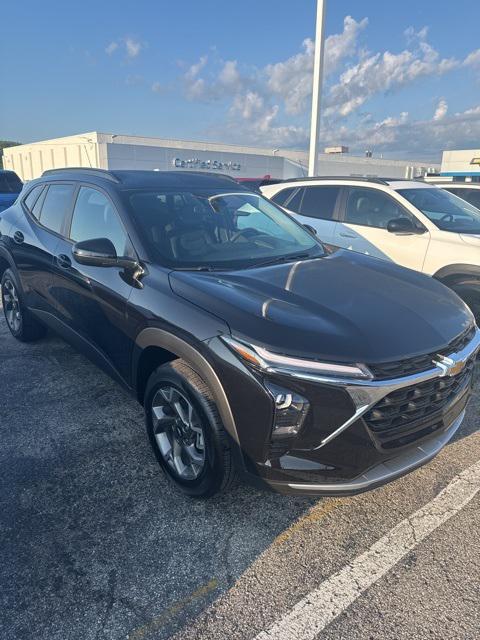 new 2025 Chevrolet Trax car, priced at $23,095