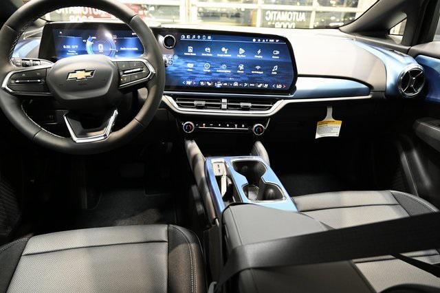 new 2025 Chevrolet Equinox car, priced at $43,895