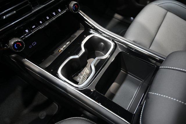 new 2026 Chevrolet Traverse car, priced at $47,485