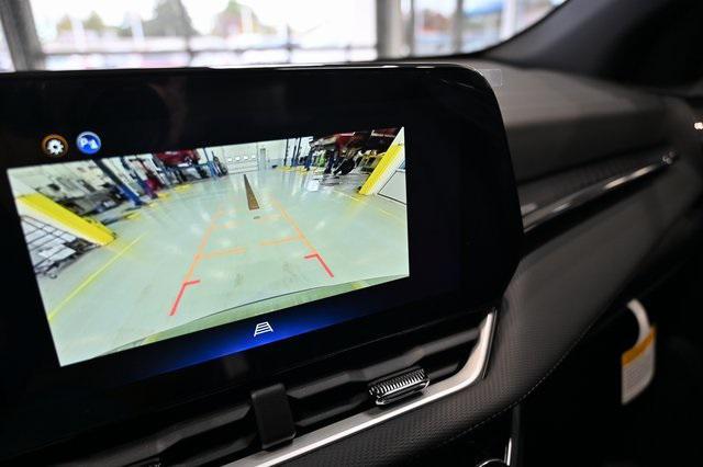 new 2026 Chevrolet Equinox car, priced at $31,915