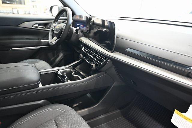 new 2025 Chevrolet Traverse car, priced at $43,660