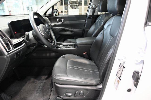 used 2024 Kia Sorento car, priced at $33,900