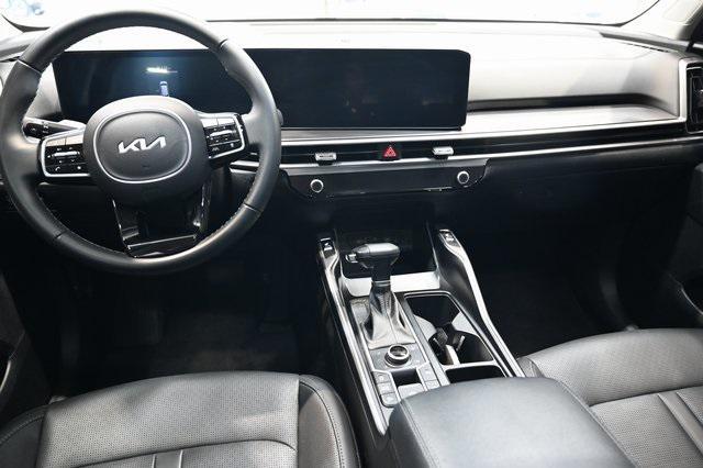 used 2024 Kia Sorento car, priced at $33,900