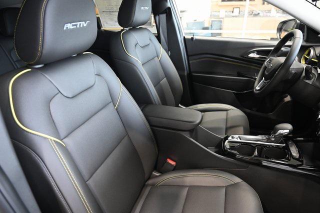 new 2025 Chevrolet Trax car, priced at $25,395