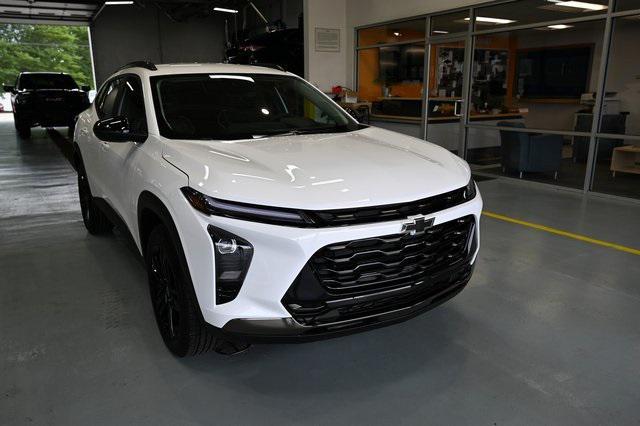 new 2025 Chevrolet Trax car, priced at $25,395