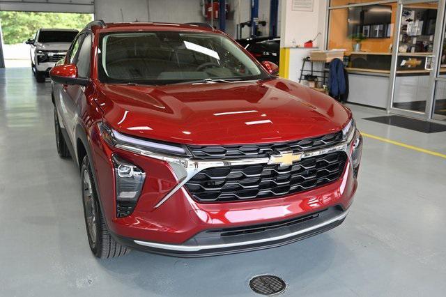 new 2025 Chevrolet Trax car, priced at $25,750