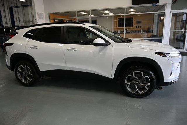 new 2025 Chevrolet Trax car, priced at $23,495