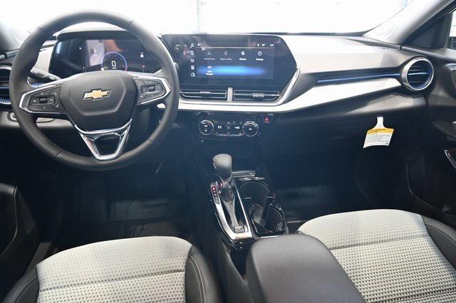 new 2025 Chevrolet Trax car, priced at $23,495