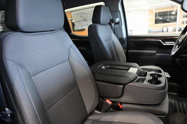 new 2025 GMC Sierra 1500 car, priced at $47,090