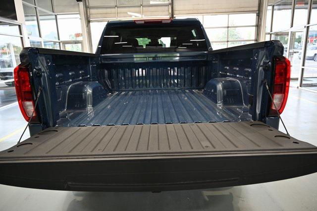 new 2025 GMC Sierra 1500 car, priced at $47,090