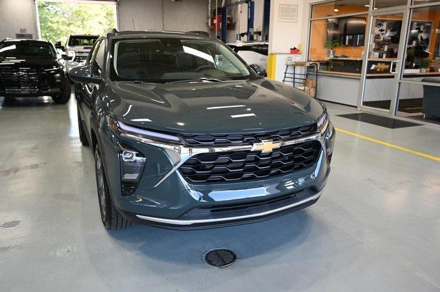 new 2025 Chevrolet Trax car, priced at $24,750
