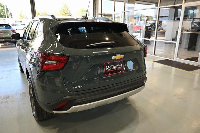 new 2025 Chevrolet Trax car, priced at $24,750
