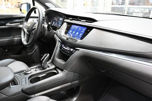 used 2025 Cadillac XT5 car, priced at $46,900