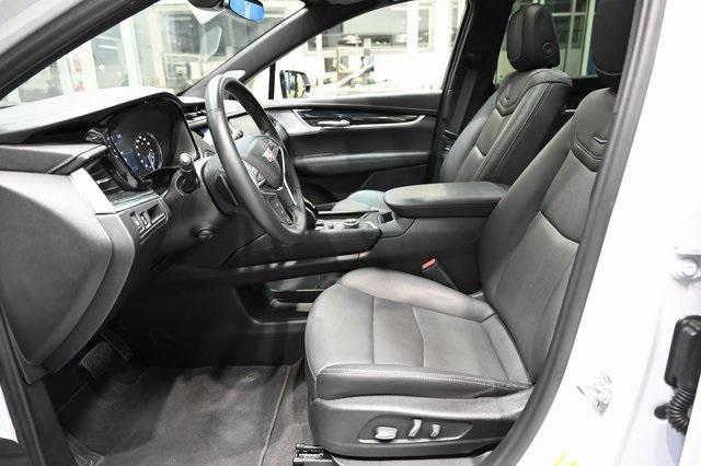 used 2025 Cadillac XT5 car, priced at $46,900