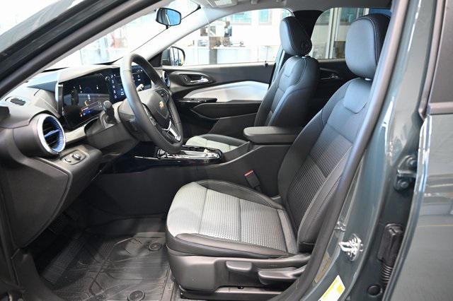 new 2025 Chevrolet Trax car, priced at $24,750