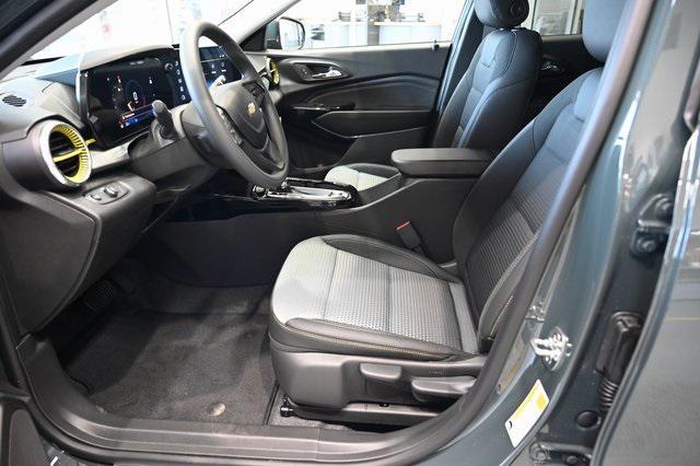 new 2025 Chevrolet Trax car, priced at $23,095