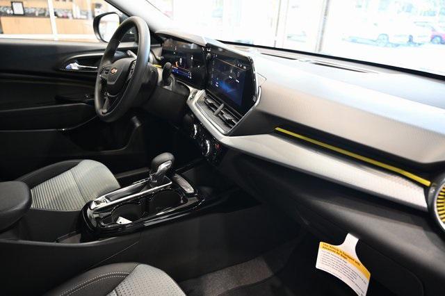 new 2025 Chevrolet Trax car, priced at $23,095