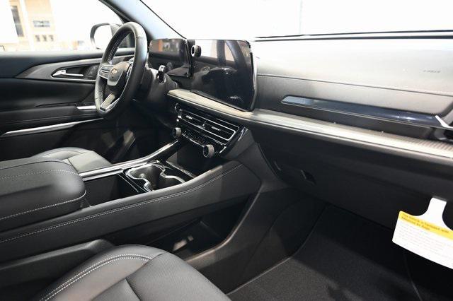 new 2025 Chevrolet Traverse car, priced at $43,195