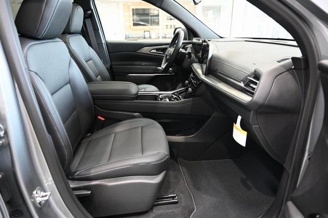 new 2025 Chevrolet Traverse car, priced at $43,695
