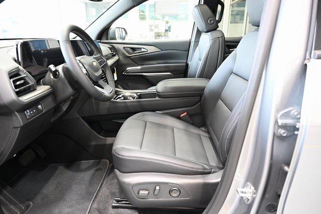 new 2025 Chevrolet Traverse car, priced at $43,695