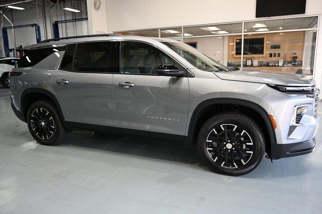 new 2025 Chevrolet Traverse car, priced at $43,695