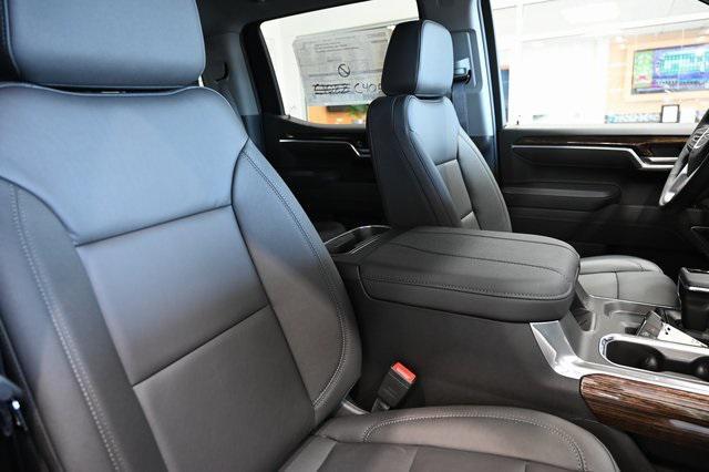 new 2025 GMC Sierra 1500 car, priced at $56,325