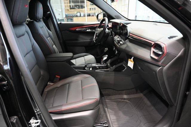new 2025 Chevrolet TrailBlazer car, priced at $32,395