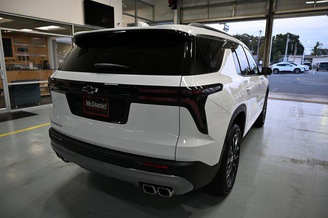 new 2026 Chevrolet Traverse car, priced at $43,640