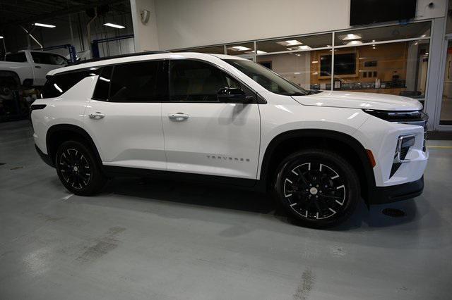 new 2026 Chevrolet Traverse car, priced at $43,640