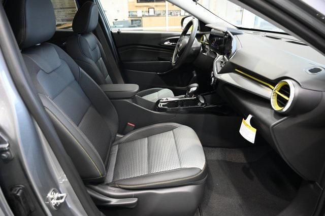 new 2025 Chevrolet Trax car, priced at $23,095