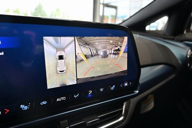 new 2025 Chevrolet Equinox EV car, priced at $38,890