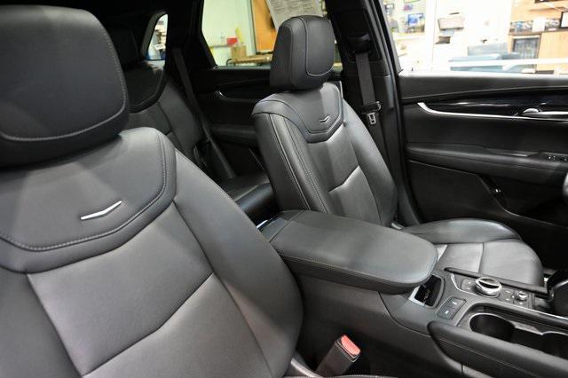 used 2025 Cadillac XT5 car, priced at $46,900