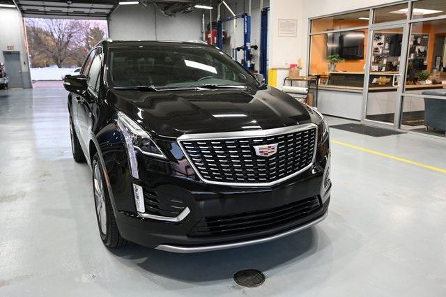 used 2025 Cadillac XT5 car, priced at $46,900